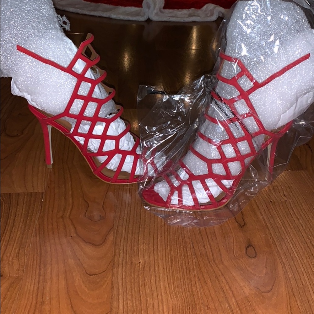 Steve Madden Slithur ( RED NUBUCK) 7.5
